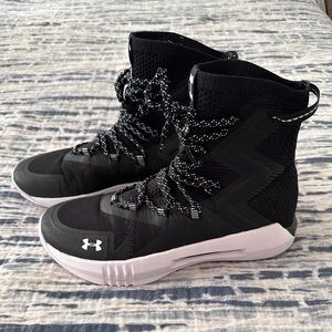 Under Armour Volleyball Shoes NWOT